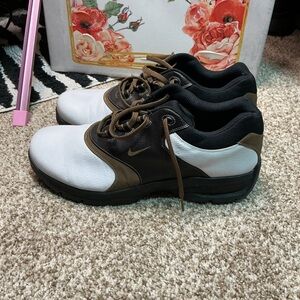 Nike Men's Black, White, and Brown Athletic Shoes